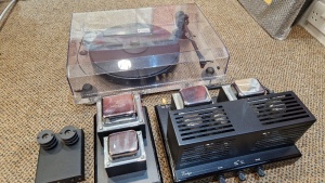 PROJECT RECORD PLAYER WITH A SYNTHESIS VERIGO TWO PIECE AMPLIFIER AND A PRO-JECT TUBE BOX 11