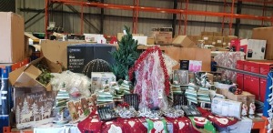 75 X PIECE BRAND NEW MIXED PREMIER CHRISTMAS LOT TO INCLUDE SET OF 3 FLICKABRIGHTS CANDLES - 60CM SPHERE LIGHTS - CANDLE HOLDERS - FLOATING LED CANDLES - CHRISTMAS TREE - VARIOUS GARLANDS ETC