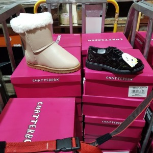 MIXED GIRLS SHOE LOT TO CONTAIN 40 X BRAND NEW BOXED GRACE A7868 BEIGE BOOTS IN VARIOUS SIZES AND 20 X BRAND NEW BOXED GIRLS BLACK MEMORY FOAM SHOES IN VARIOUS SIZES