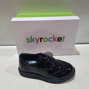 60 X BRAND NEW BOXED GIRLS SKYROCKET BLACK SHOES IN VARIOUS SIZES