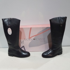 18 X BRAND NEW BOXED IVORY CASTLE ALL ABOUT STYLE KNEE HIGH BOOTS IN STYLE 'RIVER A7884' IN VARIOUS SIZES - PLEASE NOTE, BOXES MAY BE DAMAGED - PICK LOOSE