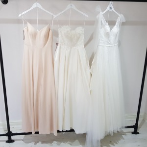 3 X BRAND NEW MIXED WEDDING DRESS LOT TO INCLUDE 1 X CHARLOTTE BRIDAL IVY IVORY DRESS IN SIZE EUR 41 RRP £475 - 1X CHARLOTTE BRIDAL GRACIRE IVORY DRESS IN SIZE 10 RRP £625 -1 X CHARLOTTE BRIDAL CLEMINTINE IVORY DRESS NO SIZE - RRP £450 *** NOTE: ASSETS LO