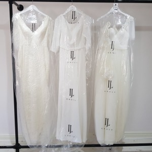 3 X BRAND NEW MIXED CHARLOTTE BRIDAL WEDDING DRESS LOT TO INCLUDE 1 X MARGOT IVORY DRESS SIZE 8 RRP£425 - 1 X BEAU IVORY DRESS SIZE 8 RRP £575 1 X PENELOPE DRESS IN IVORY SIZE 8 RRP £795 *** NOTE: ASSETS LOCATED IN BLACKBURN - COLLECT IN PERSON ONLY - BOO