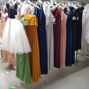 10 X PIECE BRAND NEW MIXED LINZI JAY CHIFFON DRESS LOT TO INCLUDE BLACK CHIFFON DRESSES - ROSE CHIFFON DRESS - BLUE CHIFFON DRESS - GREEN CHIFFON DRESS - SILVER CHIFFON DRESS IN SIZE 10 TOTAL RRP £900 + *** NOTE: ASSETS LOCATED IN BLACKBURN - COLLECT IN P