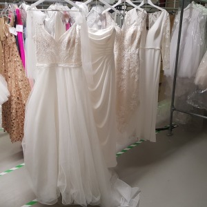 3 X PIECE BRAND NEW MIXED WEDDING DRESS LOT TO INCLUDE 1 X GEORGIA BRIDAL DELTA IVORY DRESS SIZE 10 RRP £1595 - 1 X GEORGIA BRIDAL DARLA IVORY DRESS SIZE 10 RRP £1595 - 1X GEORGIA BRIDAL DOTTY IVORY DRESS SIZE 10 RRP £1895 *** NOTE: ASSETS LOCATED IN BLAC