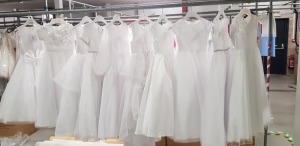 10 X PIECE BRAND NEW MIXED LINZI JAY KIDS COMMUNION DRESS LOT TO INCLUDE HARLEY WHITE DRESS - JEWELLED WHITE DRESS - FLOWER DETAIL WHITE DRESS - VICTORIA WHITE DRESS - EMILY WHITE DRESS ETC ALL IN VARIOUS SIZES *** NOTE: ASSETS LOCATED IN BLACKBURN - COLL