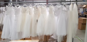 10 X PIECE BRAND NEW MIXED LINZI JAY KIDS COMMUNION DRESS LOT TO INCLUDE 6X FLOWER DETAIL IVORY DRESSES - 2 X FLOWER DETAIL WHITE DRESSES 2 X PLAIN WHITE DRESSES ALL IN VARIOUS SIZES *** NOTE: ASSETS LOCATED IN BLACKBURN - COLLECT IN PERSON ONLY - BOOK SE