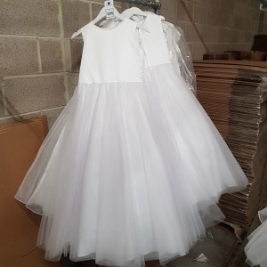 10 X BRAND NEW LINZI JAY KIDS WHITE RM COMMUNION DRESSES IN VARIOUS SIZES *** NOTE: ASSETS LOCATED IN BLACKBURN - COLLECT IN PERSON ONLY - BOOK SEPARATE COLLECTION TIME ***