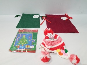 200 X MIXED CHRISTMAS LOT CONTAINING 100 XMAS MOSAIC CRAFT KITS, 55 MIXED GIFT BAGS IN RED AND GREEN, 45 BOBBLE HATS IN MULTI COLOUR IN 3 BAGS