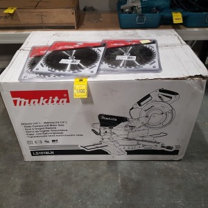 1 X MAKITA 1430W SLIDE COMPOUND MITER SAW ( LS1018LN ) ALSO TO INCLUDE 4 X BRAND NEW MAKITA 260MM X 30 MM SAW BLADES