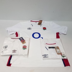 20 X BRAND NEW UMBRO RUGBY TOPS IN WHITE IN MIXED SIZES M , XXL , L AND S , IN ONE TRAY (TRAY NOT INCLUDED)