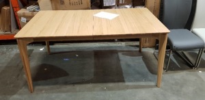 1 X HADLEY DINNING TABLE IN NATURAL OAK SIZE 1600MM X 2000MM -