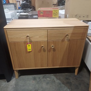 1 X 2 DRAW TO DOOR SIDEBOARD IN OAK SIZE L 100 , D 45 , H 80CM (NOTE CUSTOMER RETURNS )