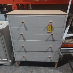 1 X MARLOW 5 CHEST DRAWER IN WHITE WITH OAK TOP SIZE L 86 , D45 , H109 (NOTE CUSTOMER RETURNS)