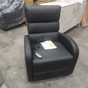 1 X STUDIO FAUX LEATHER MASSAGE RECLINER CHAIR IN BLACK