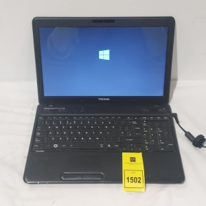 1 X TOSHIBA C660 LAPTOP - INTEL CORE I3 M370 2.4GH2 - WINDOWS 10 WITH CHARGER