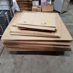 FULL PALLET OF VARIOUS SIZED CARDBOARD BOXES - ON 1 FULL PLT