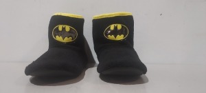 96 X BRAND NEW BATMAN MENS BOOT SLIPPERS IN MIXED SIZES 7, 8, 9, 10 , 11, 12 IN THE COLOUR BLACK IN 8 BOXES