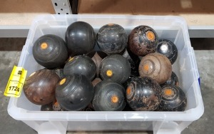 34 X VARIOUS LAWN BOWLS TO INCLUDE 1 X SIZE 34 / 1 X SIZE 33 / 1 X SIZE 25 / 2 X SIZE 21 / 1 X SIZE 18 / 2 X SIZE 16 / 3 X SIZE 13 / 4 X SIZE 12 / 2 X SIZE 9 / 1 X SIZE 8 / 2 X SIZE 7 / 2 X SIZE 2 / 3 X SIZE 1 / 9 X SIZE UNKNOWN