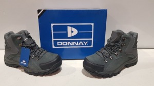 15 X BRAND NEW DONNAY SUEDE HI SN99 BOOTS ALL IN GREY/BLACK AND ALL IN SIZE UK10 IN 3 BOXES (PLEASE NOTE - ALTHOUGH MOST BOXES ARE FACTORY SEALED WE HAVE IDENTIFIED SOME MINOR MANUFACTURING IMPERFECTIONS ON EXAMINATION - SEE SUPPLEMENTARY IMAGE & BID ACC