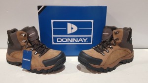 25 X BRAND NEW DONNAY SUEDE HI SN99 BOOTS ALL IN BROWN/BLACK AND ALL IN SIZE UK 9.5 IN 5 BOXES (PLEASE NOTE - ALTHOUGH MOST BOXES ARE FACTORY SEALED WE HAVE IDENTIFIED SOME MINOR MANUFACTURING IMPERFECTIONS ON EXAMINATION - SEE SUPPLEMENTARY IMAGE & BID 