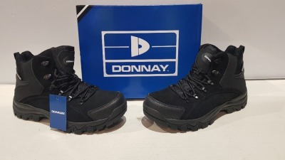 20 X BRAND NEW DONNAY SUEDE HI SN99 BOOTS ALL IN BLACK AND ALL IN SIZE UK 9.5 IN 4 BOXES (PLEASE NOTE - ALTHOUGH MOST BOXES ARE FACTORY SEALED WE HAVE IDENTIFIED SOME MINOR MANUFACTURING IMPERFECTIONS ON EXAMINATION - SEE SUPPLEMENTARY IMAGE & BID ACCORD