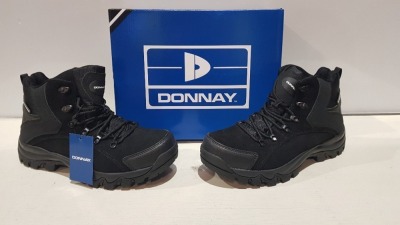 20 X BRAND NEW DONNAY SUEDE HI SN99 BOOTS ALL IN BLACK AND ALL IN SIZE UK 9.5 IN 4 BOXES (PLEASE NOTE - ALTHOUGH MOST BOXES ARE FACTORY SEALED WE HAVE IDENTIFIED SOME MINOR MANUFACTURING IMPERFECTIONS ON EXAMINATION - SEE SUPPLEMENTARY IMAGE & BID ACCORD