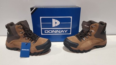 20 X BRAND NEW DONNAY SUEDE HI SN99 BOOTS IN BROWN/ BLACK ALL IN SIZE UK 8 IN 4 BOXES (PLEASE NOTE - ALTHOUGH MOST BOXES ARE FACTORY SEALED WE HAVE IDENTIFIED SOME MINOR MANUFACTURING IMPERFECTIONS ON EXAMINATION - SEE SUPPLEMENTARY IMAGE & BID ACCORDINGL