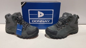 20 X BRAND NEW DONNAY SUEDE HI SN99 BOOTS IN GREY/ BLACK ALL IN SIZE UK 8 IN 4 BOXES (PLEASE NOTE - ALTHOUGH MOST BOXES ARE FACTORY SEALED WE HAVE IDENTIFIED SOME MINOR MANUFACTURING IMPERFECTIONS ON EXAMINATION - SEE SUPPLEMENTARY IMAGE & BID ACCORDINGLY