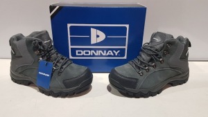 20 X BRAND NEW DONNAY SUEDE HI SN99 BOOTS IN GREY/ BLACK ALL IN SIZE UK 8 IN 4 BOXES (PLEASE NOTE - ALTHOUGH MOST BOXES ARE FACTORY SEALED WE HAVE IDENTIFIED SOME MINOR MANUFACTURING IMPERFECTIONS ON EXAMINATION - SEE SUPPLEMENTARY IMAGE & BID ACCORDINGLY