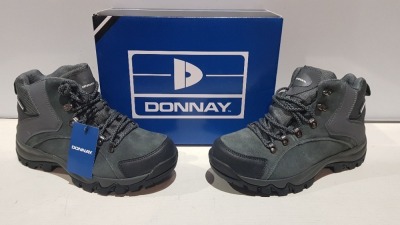 20 X BRAND NEW DONNAY SUEDE HI SN99 BOOTS IN GREY/ BLACK ALL IN SIZE UK 8 IN 4 BOXES (PLEASE NOTE - ALTHOUGH MOST BOXES ARE FACTORY SEALED WE HAVE IDENTIFIED SOME MINOR MANUFACTURING IMPERFECTIONS ON EXAMINATION - SEE SUPPLEMENTARY IMAGE & BID ACCORDINGLY