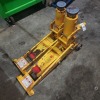 2 X FORKLIFT HYDRAULIC JACK LIFTS - CAPACITY 4000KG