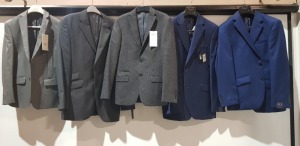 5 X BRAND NEW MIXED BLAZERS LOT CONTAINING 2 TURNER SANDERSON IN NAVY BLUE IN SIZE 38R AND 42L , 1 LIMEHAUS IN GREY SIZE 36R , 1 SCOTT & TAYLOR IN GREY SIZE 38 SHORT , 1 HOWICK IN GREY SIZE 40 L