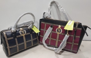 2 X BRAND NEW MIXED VERSACE JEANS COUTURE BAG LOT TO INCLUDE 1X VERSACE JEANS PRINT BAG IN WINE WITH SHOULDER STRAP WITH 3 ZIPPED COMPARTMENTS - SIZE L-35CM - H-25CM - D-13CM - 1X VERSACE JEANS PRINTED BAG IN NAVY SIZE - L-30CM - H-20CM - D-13CM (CLG COD