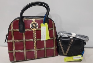 2 X BRAND NEW MIXED VERSACE JEANS COUTURE BAG LOT TO INCLUDE 1X VERSACE JEANS PRINT BAG IN WINE WITH SHOULDER STRAP SIZE - L-30CM - H-28CM - D13CM 1X VERSACE JEANS PRINTED BAG IN BLACK - SIZE L-17CM - H-13CM - D-6CM (CLG CODES AUTHENTICATED)