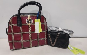 2 X BRAND NEW MIXED VERSACE JEANS COUTURE BAG LOT TO INCLUDE 1X VERSACE JEANS PRINT BAG IN WINE WITH SHOULDER STRAP SIZE - L-30CM - H-28CM - D13CM 1X VERSACE JEANS PRINTED BAG IN BLACK - SIZE L-17CM - H-13CM - D-6CM (CLG CODES AUTHENTICATED)