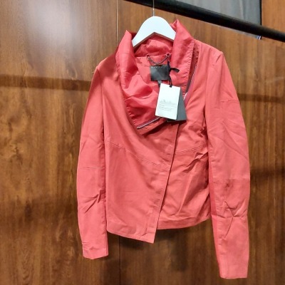 10 X BRAND NEW MUUBAA SINOIA DRAPE JACKETS IN CHERRY RED IN SIZE 8