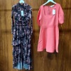 2 X PIECE BRAND NEW MIXED CLOTHING LOT TO INCLUDE 1X TED BAKER FITTED BODICE DRESS WITH ASYMMETRIC SKI SIZE 1 £225 - 1X TED BAKER SLEEVE DETAILED SKATER DRESS SIZE 5 £150