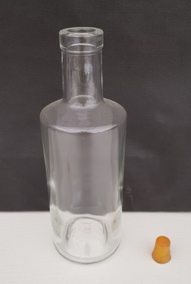 700 X BRAND NEW BSW 50CL INVERSE WHITE FLINT CORK MOUTH GLASS BOTTLES (HEIGHT 22CM) ON 1 PALLET (NOTE: NO CORKS/CAPS)
