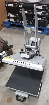 1 X UK PRESS PROFFESONAL HEAT PRESS MACHINE - WITH DIGITAL DISPLAY SCREEN - TEMPERATURE CONTROL - INCLUDES 2 HEAT PADS - SLIDING BOTTOM TIER ( CODE : CH1702) (YEAR OF MANUFACTURE : 09/2023 ) S/N : CH-1778 )