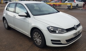 WHITE VOLKSWAGEN GOLF S TDI BMT DIESEL 1598CC FIRST REGISTERED 9/5/2016 REG: FD16URA 1 KEY NO V5 MOT UNTIL 15/12/2025 MILEAGE :25,986 AIR CON HANDS FREE