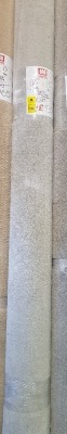 1 X PART ROLL OF HIGH QUALITY STAIN FREE - SUPERB LUXURY CARPET IN LIGHT GREY COLOUR APPROX 4 X 3 . 50 METER ROLL