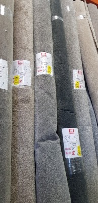 1 X PART ROLL OF HIGH QUALITY STAIN FREE - LUXURY SOFT CARPET IN LIGHT GREY COLOUR APPROX 3.65 X 4 METER ROLL