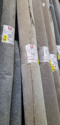 1 X PART ROLL OF HIGH QUALITY STAIN FREE - LUXURY SOFT CARPET IN BEIGE COLOUR APPROX 2.85 X 4 METER ROLL