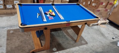1 X BCE 6 FOOT FOLD UP SNOOKER TABLE - INCLUDES CUES / BALLS / TRIANGLE / BRUSH ( PLEASE NOTE ONE SIDE HAS SLIGHT DAMAGE - CHECK PICTURES )