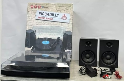 2 X BRAND NEW GPO PICCADILLY RETRO STYLE RECORD PLAYER SET WITH 2 EXTERNAL SPEAKERS WITH BLUETOOTH CONNECTIVITY - IN BLACK (2488PB0322)