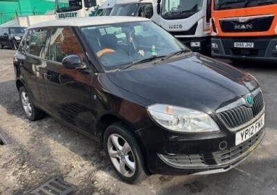 BLACK SKODA FABIA SE 12V PETROL 5 DOOR HATCHBACK 1198CC FIRST REGISTERED 29/5/2012 ****PLEASE NOTE THIS VEHICLE IS LOCATED IN CROYDON**** REG: YP12FMX NO KEY OR V5 MOT EXPIRED 18/2/2025 MILEAGE RECORDED 56,225 MILES AT LAST MOT - 30/1/2024 ****TO BE COLLE