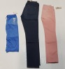 10 X PIECE BRAND NEW MIXED KIDS JUICY COUTURE CLOTHING LOT TO INCLUDE BLUE SWEAT PANTS - MAGENTA JEANS - GREY DENIM JEANS - PINK JEANS - BLUE DENIM JEANS ETC ALL IN VARIOUS SIZES