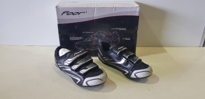 29 X BRAND NEW FOOR ROAD CYCLING SHOE IN BLACK/SILVER ALL IN SIZE UK 6.5 (NOTE - SOME BOXES MAY BE SLIGHTLY DAMAGED)