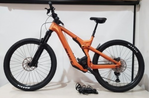 SCOTT STRIKE ERIDE EVO BIKE MODEL: 290548 SIZE: L ORIG RRP &pound;4999 STRIKE ERIDE ALLOY FRAME FOX 36 RHYTHM 150MM FORK FOX FLOAT EVOL ERIDE, 150MM, TWINLOC SHIMANO XT-DEORE 12 SPEED BOSCH CX, 750WH POWERTUBE / SMARTSYSTEM SHIMANO 4 PISTON DISC BRAKES SYNCROS 